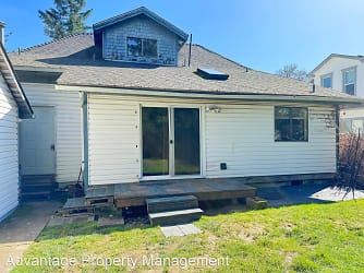444 NW 17th St - Corvallis, OR