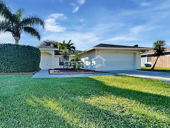 932 Sw Gwendolen Terrace - Port St Lucie, FL