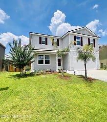 2176 Pebble Point Dr - Green Cove Springs, FL