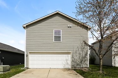 12219 Maize Dr - Noblesville, IN