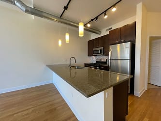 2764 N Milwaukee Ave unit 2778-307 - Chicago, IL