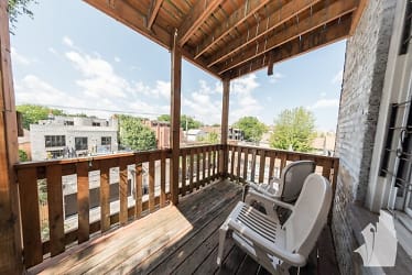 2318 N Southport Ave unit 3R - Chicago, IL