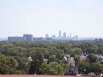 Castlewood Apartments - Lakewood, OH