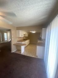 5001 Belle Ter unit # 2 - Bakersfield, CA