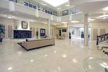 Bancroft Luxury Apartments - Saginaw, MI