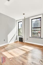 425 E 65th St unit 3 - undefined, undefined