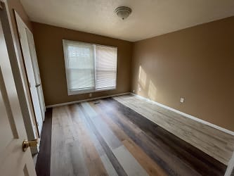 260 N Tacoma Ave unit 2 - Indianapolis, IN