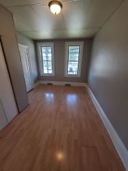305 S 2nd St unit 305 - Watertown, WI