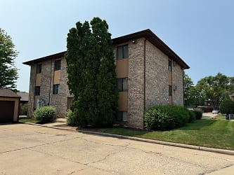 311 Lilac Ln #3 - Elgin, IL