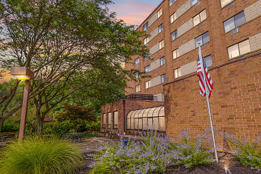 Westwood Place Senior Living Apartments - Strongsville, OH