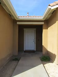 517 W Ave H 13 - Lancaster, CA