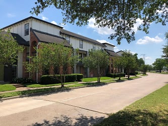 Star Braeswood Apartments - Houston, TX