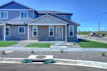 1161 Annalise St unit 3bd - Central Point, OR
