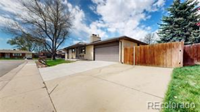 10053 Chase St - Broomfield, CO