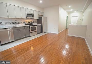 1811 N Gratz St #1ST - Philadelphia, PA