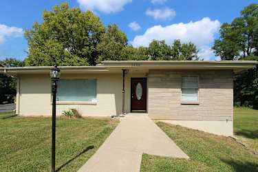 1506 W White River Blvd unit B - Muncie, IN