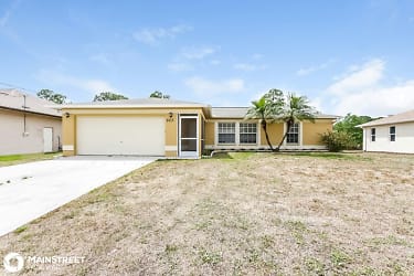 2613 Trilby Ave - North Port, FL