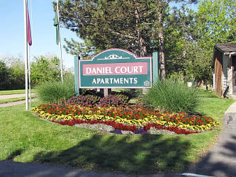 Daniel Court Apartments - Cincinnati, OH