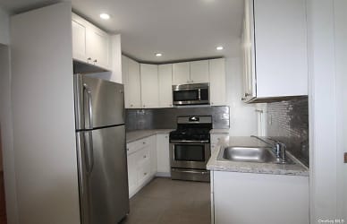 143-3 Holly Ave #2 - Queens, NY