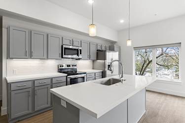 G At Market Apartments - Bentonville, AR