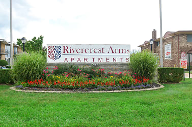 Rivercrest Arms Apartments - Clinton Township, MI