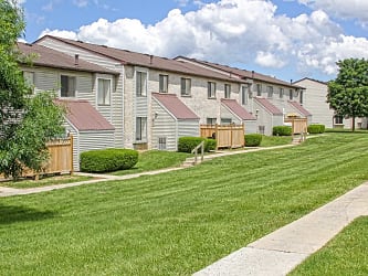 Pennswood Apartments & Townhomes - Harrisburg, PA