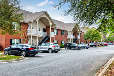 The Retreat At Pineview Apartments - Valdosta, GA