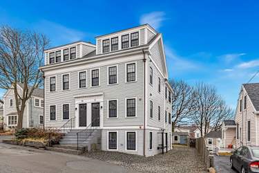 8 Hale St unit Portside Overlook - Rockport, MA