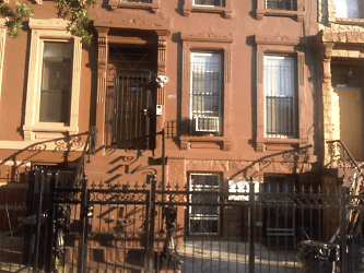 242 Vernon Ave unit 2 - Brooklyn, NY