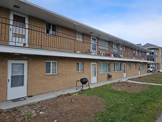 839 Cedar St Apartments - Cheney, WA