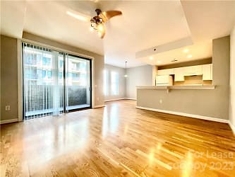 718 W Trade St Unit 302 - undefined, undefined