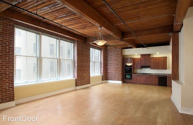 East Bank Lofts In The Heart Of The Washington Ave Loft District Apartments - Saint Louis, MO