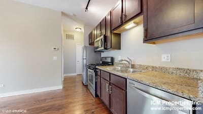 1900 N Lincoln Ave unit 1900-303 - Chicago, IL