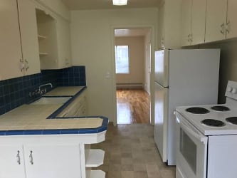 1022 S Gaines St unit 1022 - Portland, OR