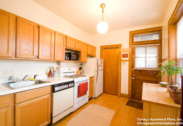 2704 N Mildred Ave unit 3F - Chicago, IL