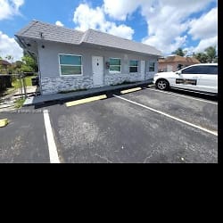 3961 NW 31st Ave #1 - Lauderdale Lakes, FL