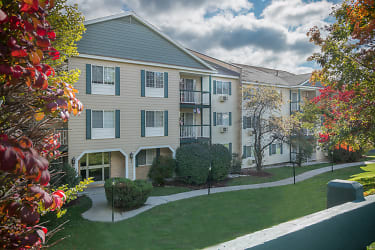 Greenview Village Apartments - Manchester, NH