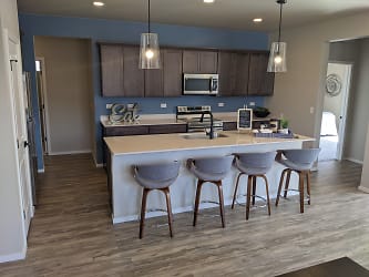6610 4th St Rd - Greeley, CO