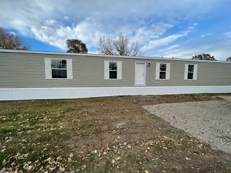 220 S Derby Ln #42 - North Sioux City, SD