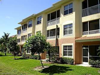 1141 Van Loon Commons Cir #301 - Cape Coral, FL