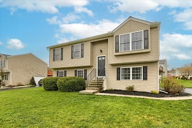 210 Iroquois Trail - York Haven, PA