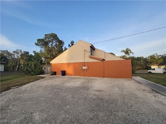 17373 E Carnegie Cir - Fort Myers, FL