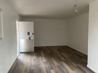 Beautiful Renovations One And Two Bedrooms Located In The Heart Of Tempe! Apartments - Tempe, AZ