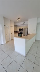 7330 NW 114th Ave #203-5 - Doral, FL
