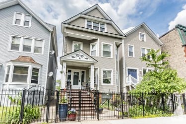 1332 W Barry Ave - Chicago, IL