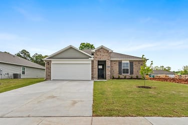 2307 N Heritage Ranch Dr - Siloam Springs, AR