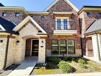 308 Brothers Blvd - Red Oak, TX