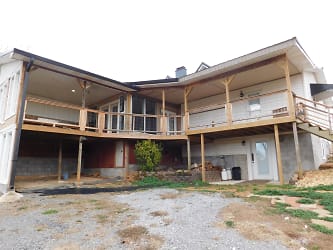 370 Co Rd 116 - Athens, TN