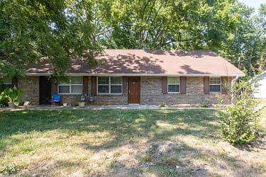 1609-1611 Radcliffe Dr - Columbia, MO