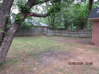 255 Pickwicket Dr - Conway, AR